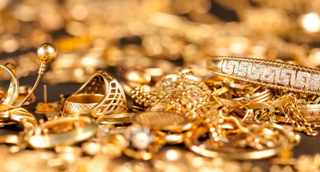 5 Pasos para limpiar tus joyas de oro